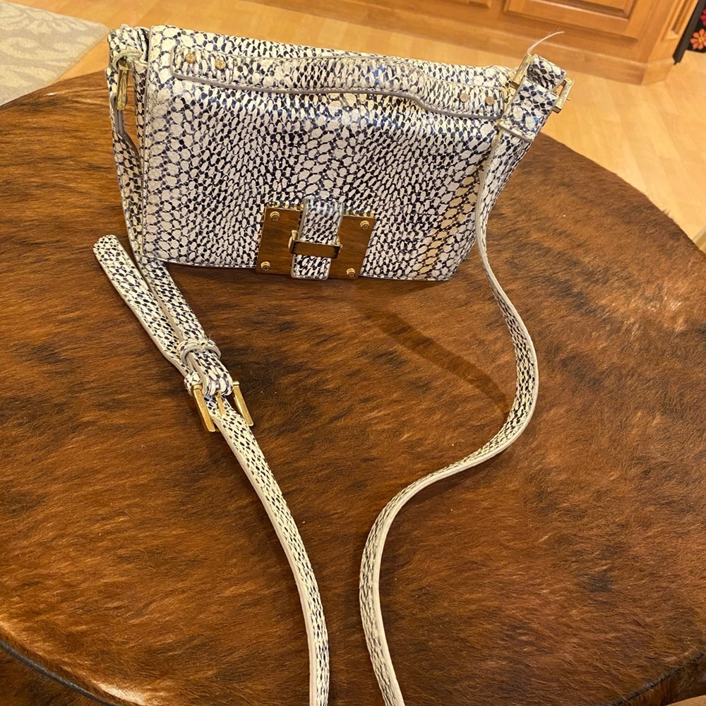 Crossbody bag